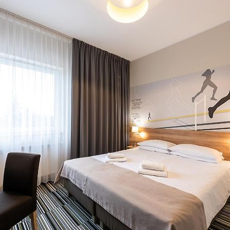 Hotel Maraton Szamotuly Luaran gambar