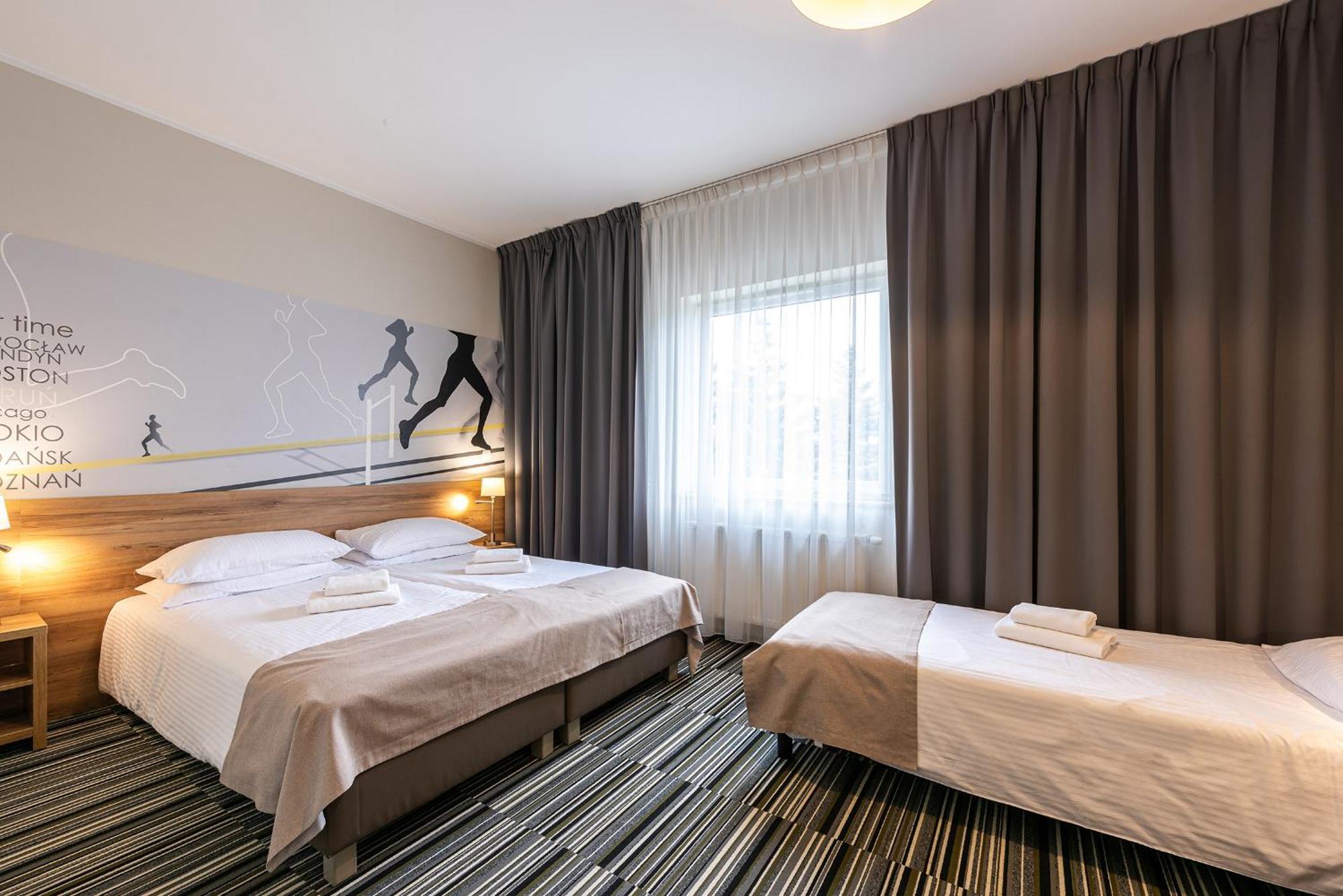 Hotel Maraton Szamotuly Luaran gambar