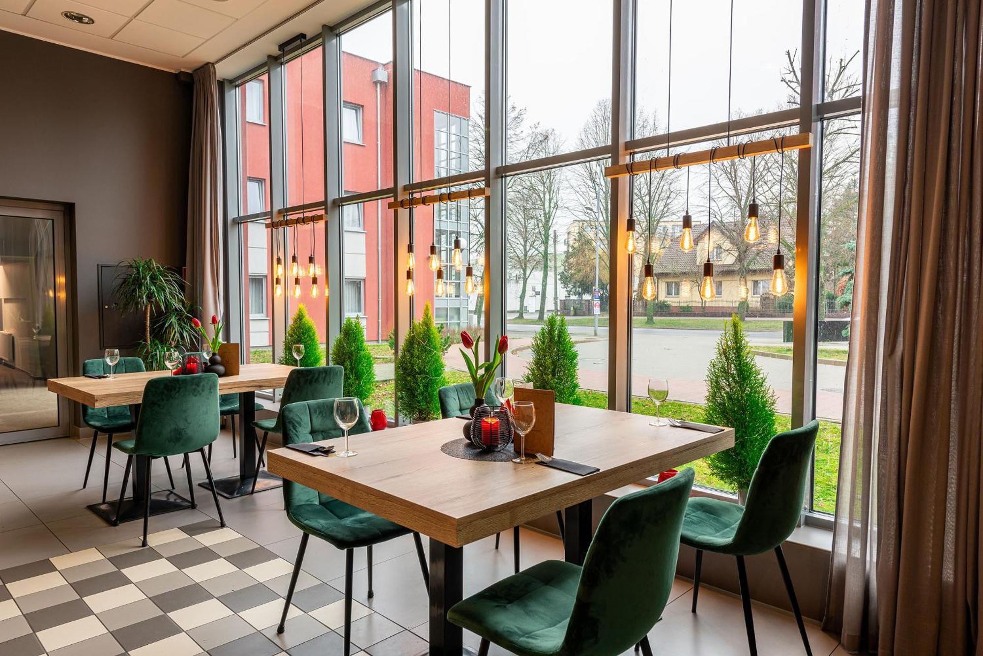 Hotel Maraton Szamotuly Luaran gambar